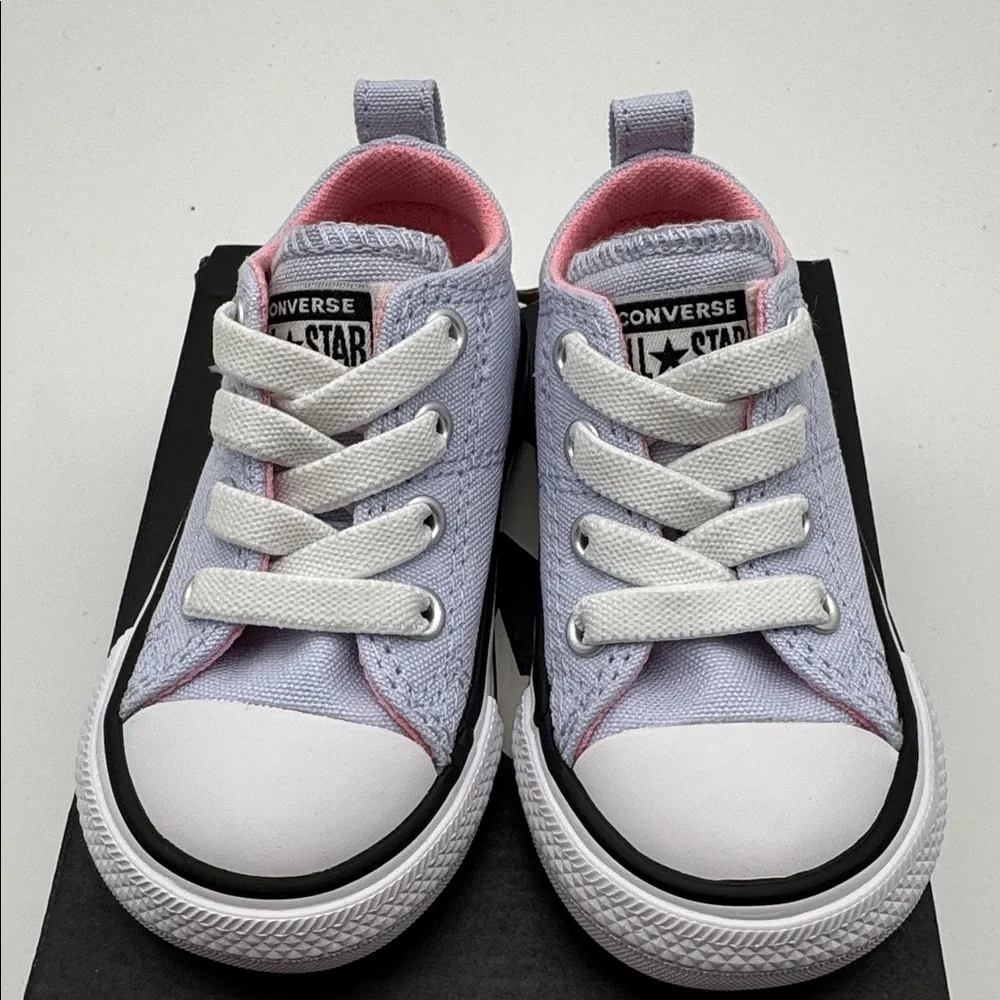 Converse Baby/ Kids Sneakers Lilac sz‎ 4